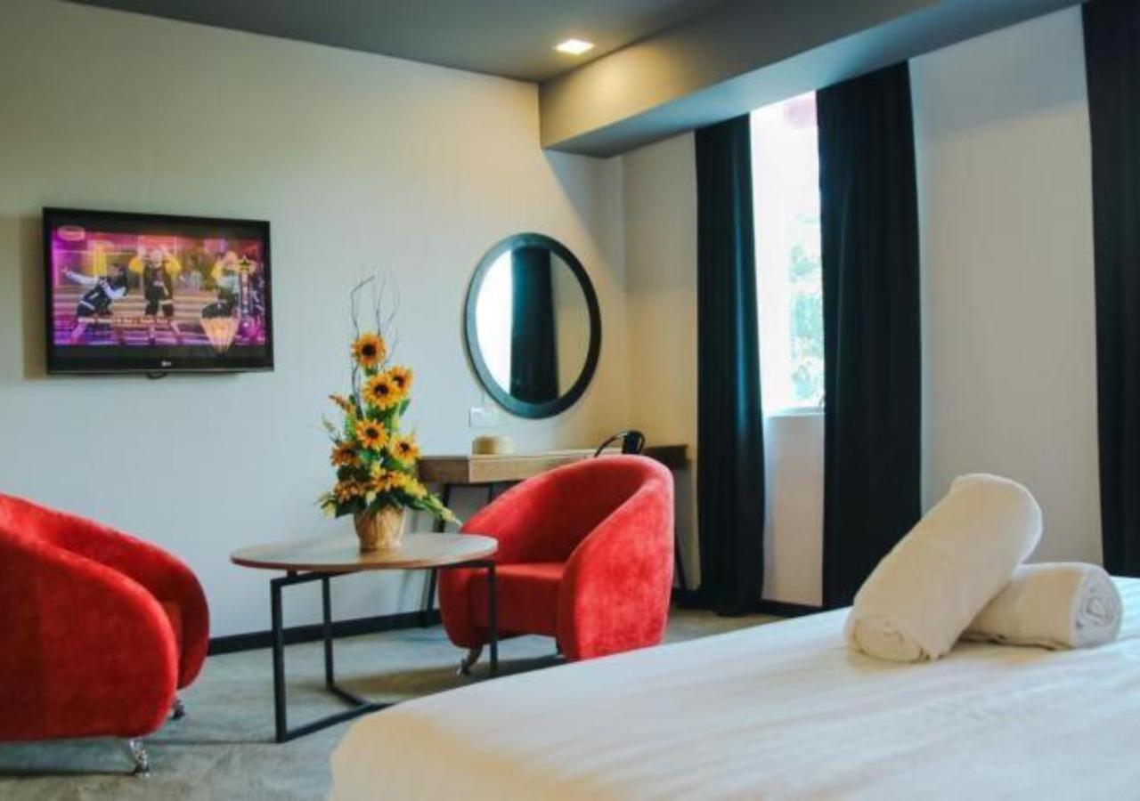Hotel Pi Ipoh Buitenkant foto